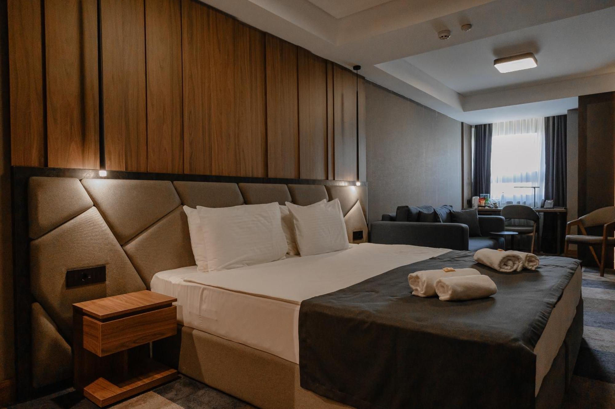 Lumiere Hotel Belgrado Exterior foto